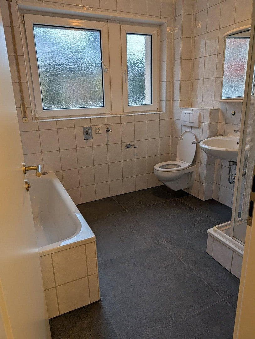 Pronájem bytu 3+1 81 m², Kaiserslautern, Porýní-Falc Pronájem bytu 3+1 81 m², Kaiserslautern, Porýní-Falc