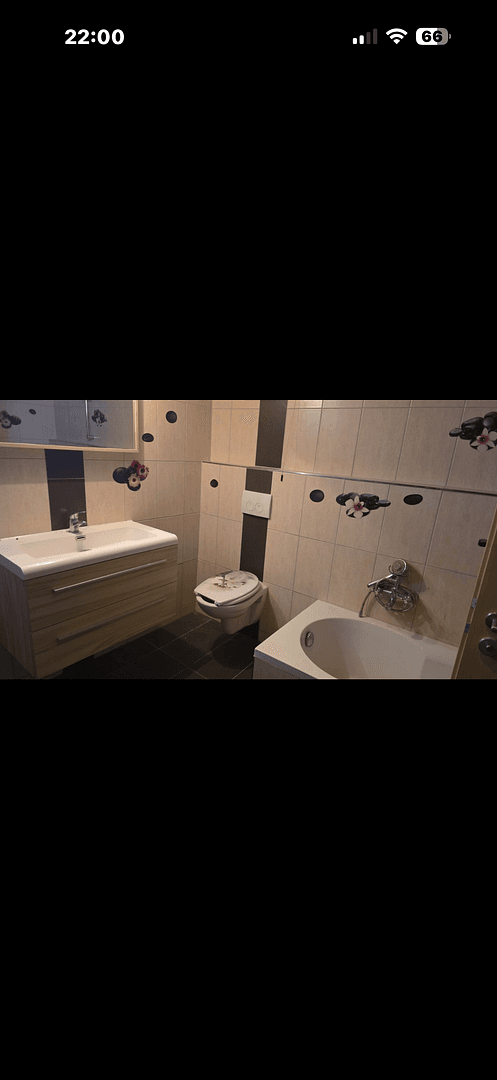 Pronájem domu 305 m², pozemek 820 m², Schwäbisch Gmünd, Bádensko-Württembersko Pronájem domu 305 m², pozemek 820 m², Schwäbisch Gmünd, Bádensko-Württembersko