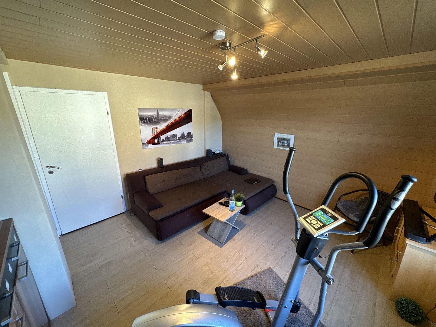 Prodej domu 124 m², pozemek 400 m², Dockstraße 25, Lübeck-Kücknitz, Šlesvicko-Holštýnsko Prodej domu 124 m², pozemek 400 m², Dockstraße 25, Lübeck-Kücknitz, Šlesvicko-Holštýnsko