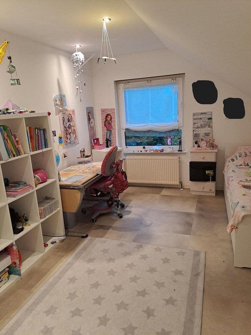 Pronájem bytu 5+1 130 m², Neuenstadt am Kocher, Bádensko-Württembersko Pronájem bytu 5+1 130 m², Neuenstadt am Kocher, Bádensko-Württembersko