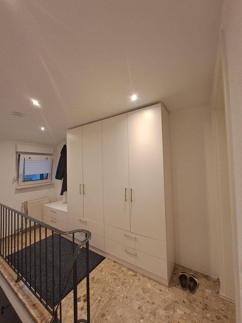 Pronájem bytu 5+1 130 m², Neuenstadt am Kocher, Bádensko-Württembersko Pronájem bytu 5+1 130 m², Neuenstadt am Kocher, Bádensko-Württembersko