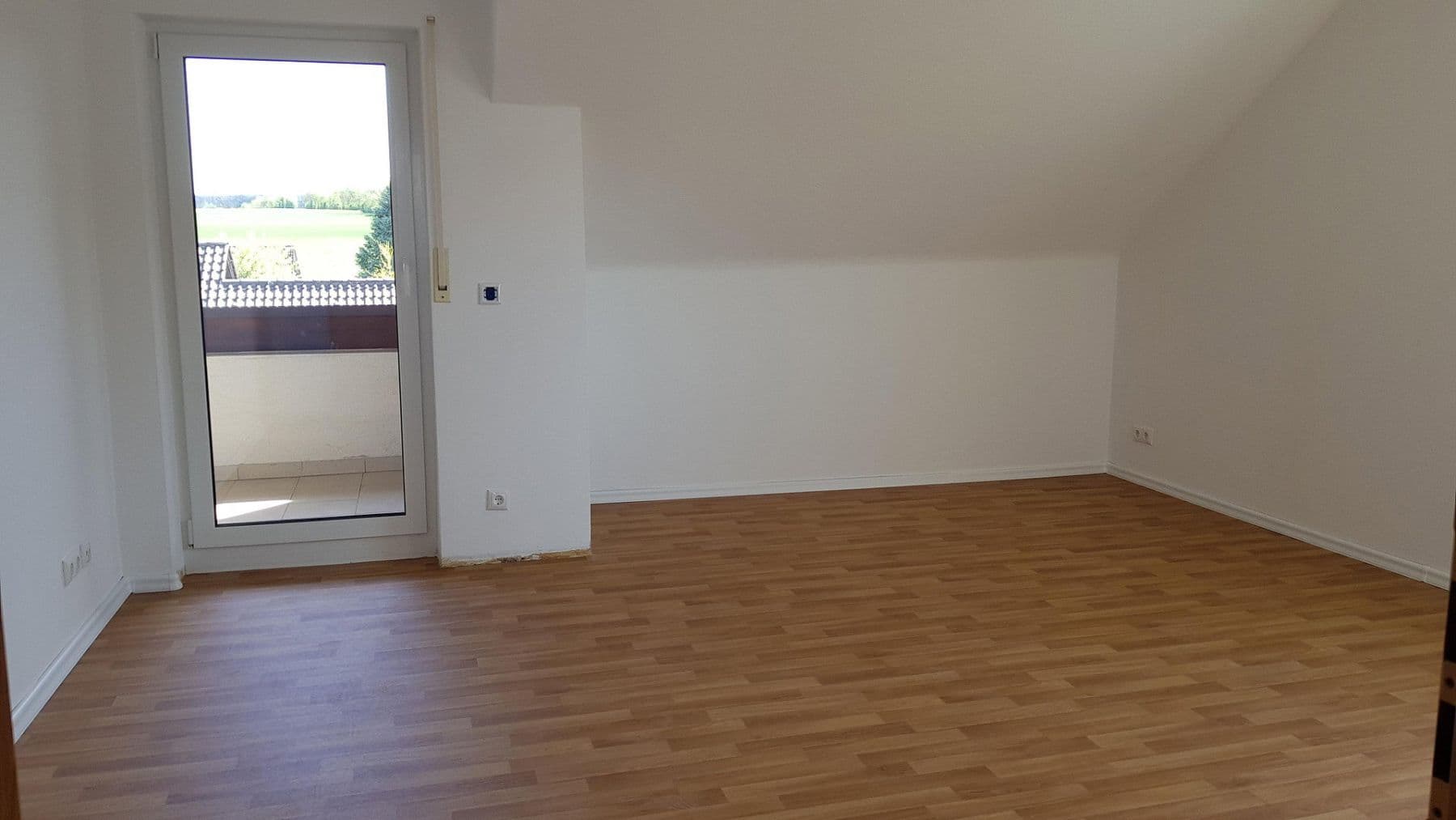 Pronájem bytu 4+1 98 m², Herzogenaurach, Bavorsko Pronájem bytu 4+1 98 m², Herzogenaurach, Bavorsko