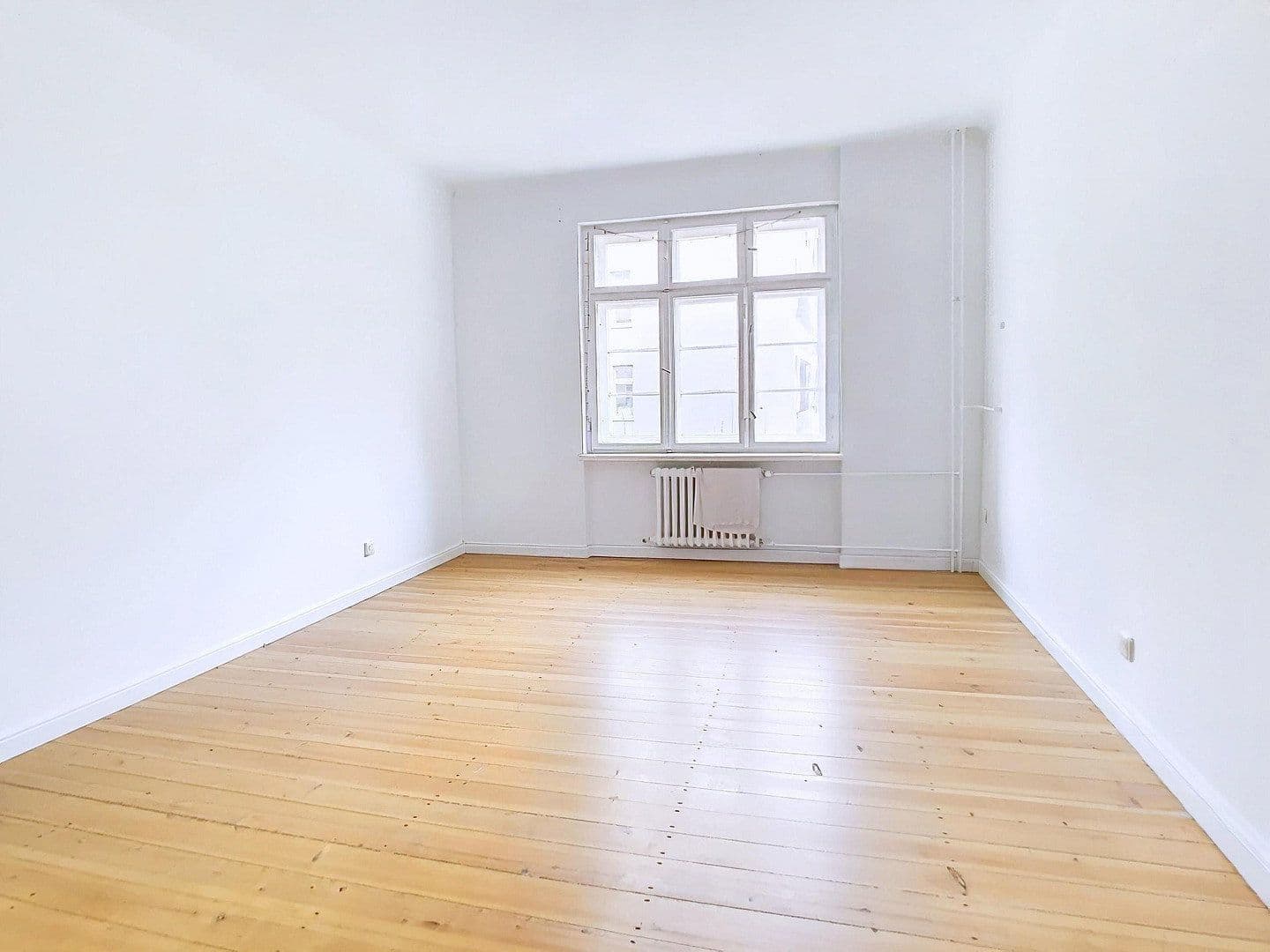 Prodej bytu 3+1 62 m², Berlin, Berlín Prodej bytu 3+1 62 m², Berlin, Berlín