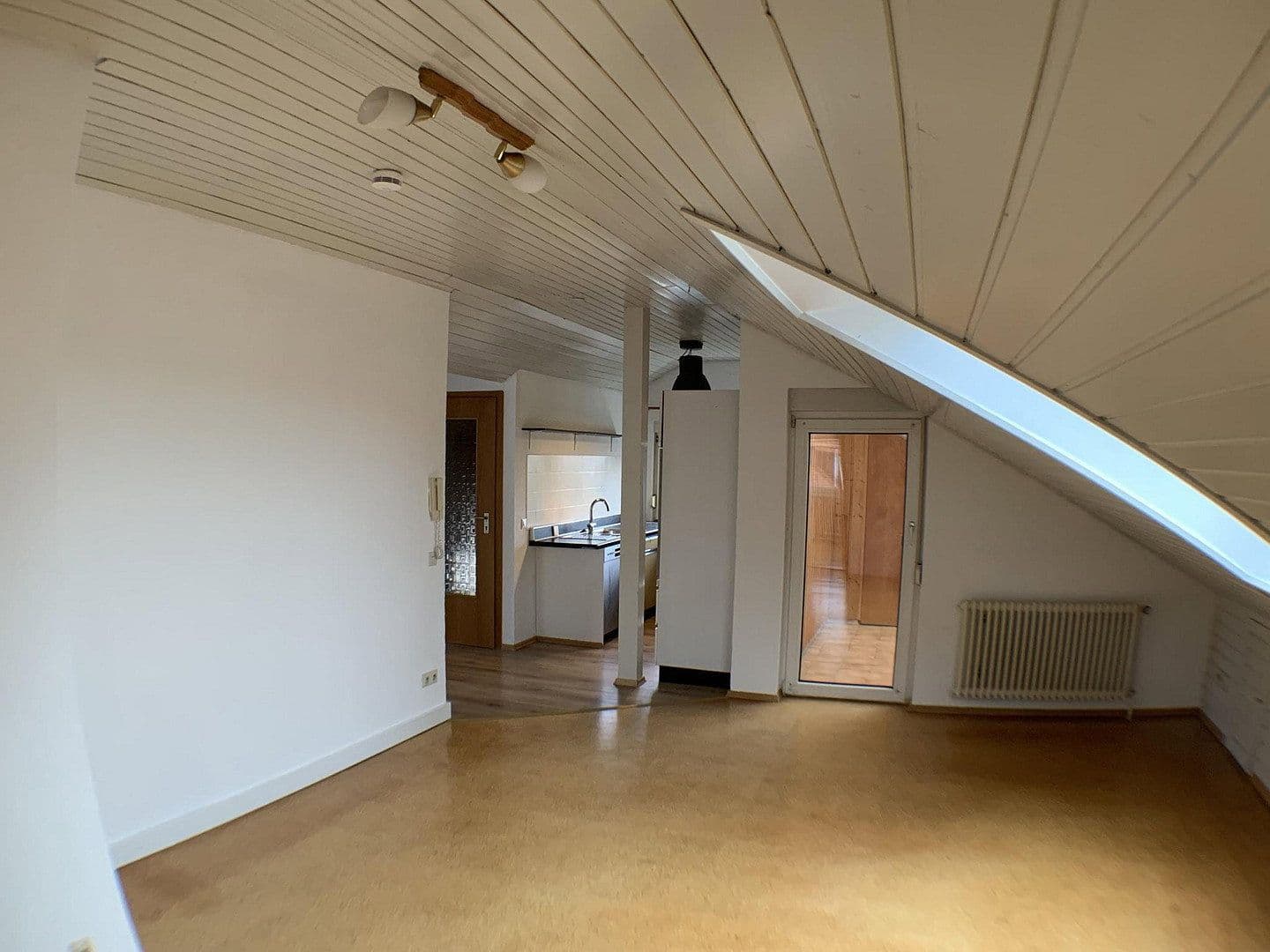 Prodej domu 375 m², pozemek 710 m², Freiburg im Breisgau, Bádensko-Württembersko Prodej domu 375 m², pozemek 710 m², Freiburg im Breisgau, Bádensko-Württembersko
