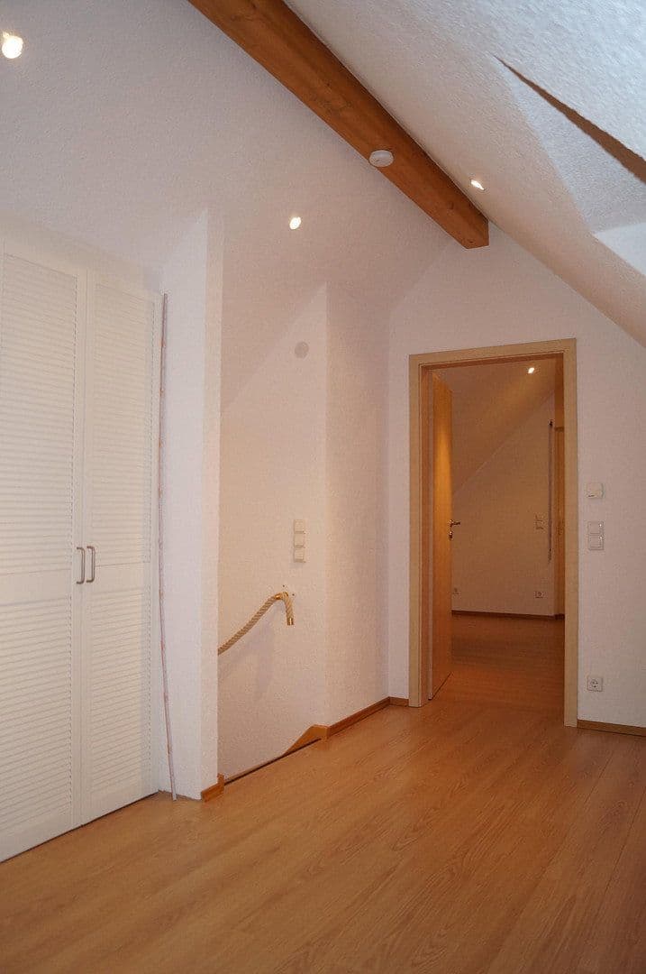 Prodej domu 375 m², pozemek 710 m², Freiburg im Breisgau, Bádensko-Württembersko Prodej domu 375 m², pozemek 710 m², Freiburg im Breisgau, Bádensko-Württembersko