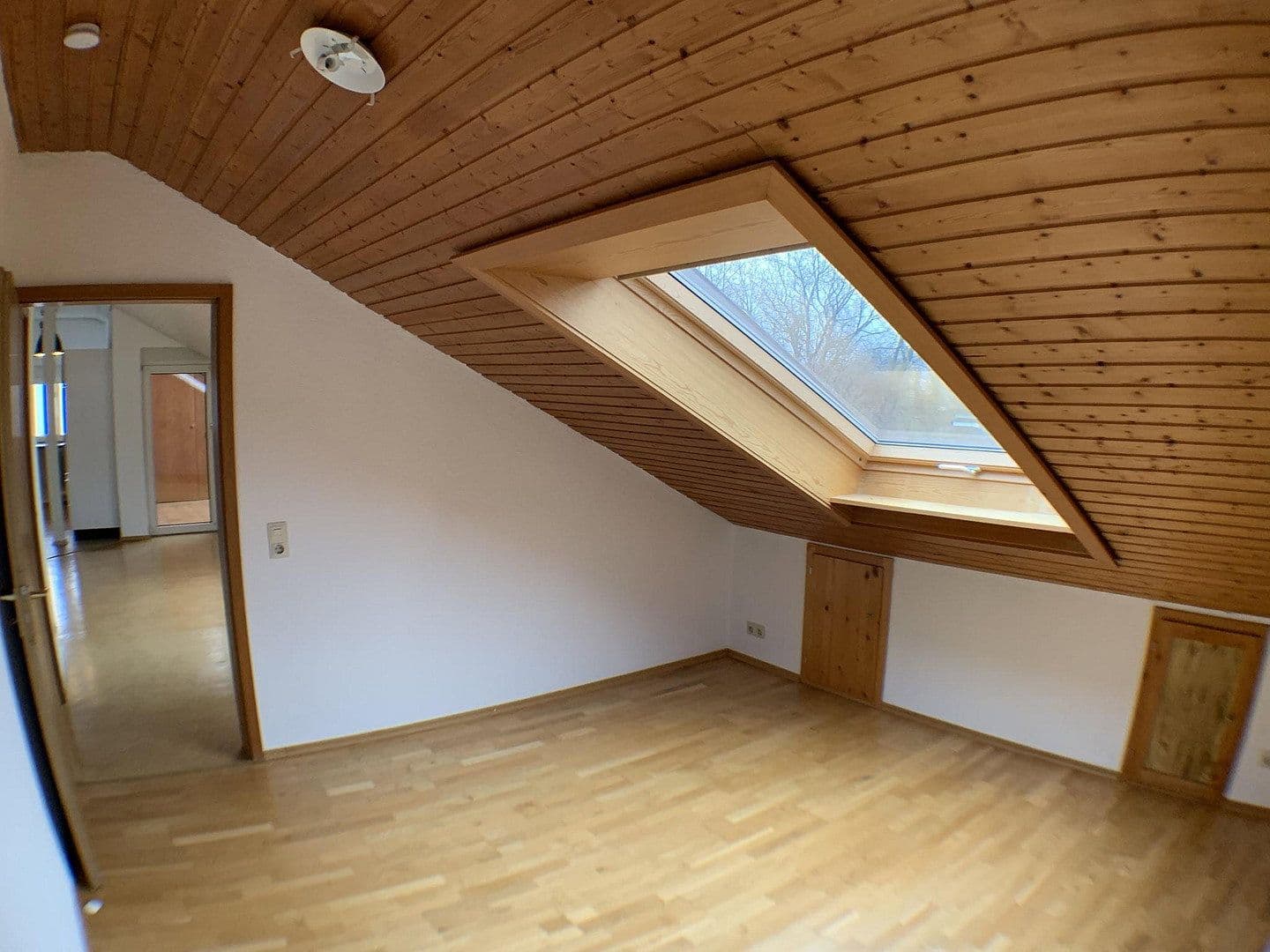 Prodej domu 375 m², pozemek 710 m², Freiburg im Breisgau, Bádensko-Württembersko Prodej domu 375 m², pozemek 710 m², Freiburg im Breisgau, Bádensko-Württembersko