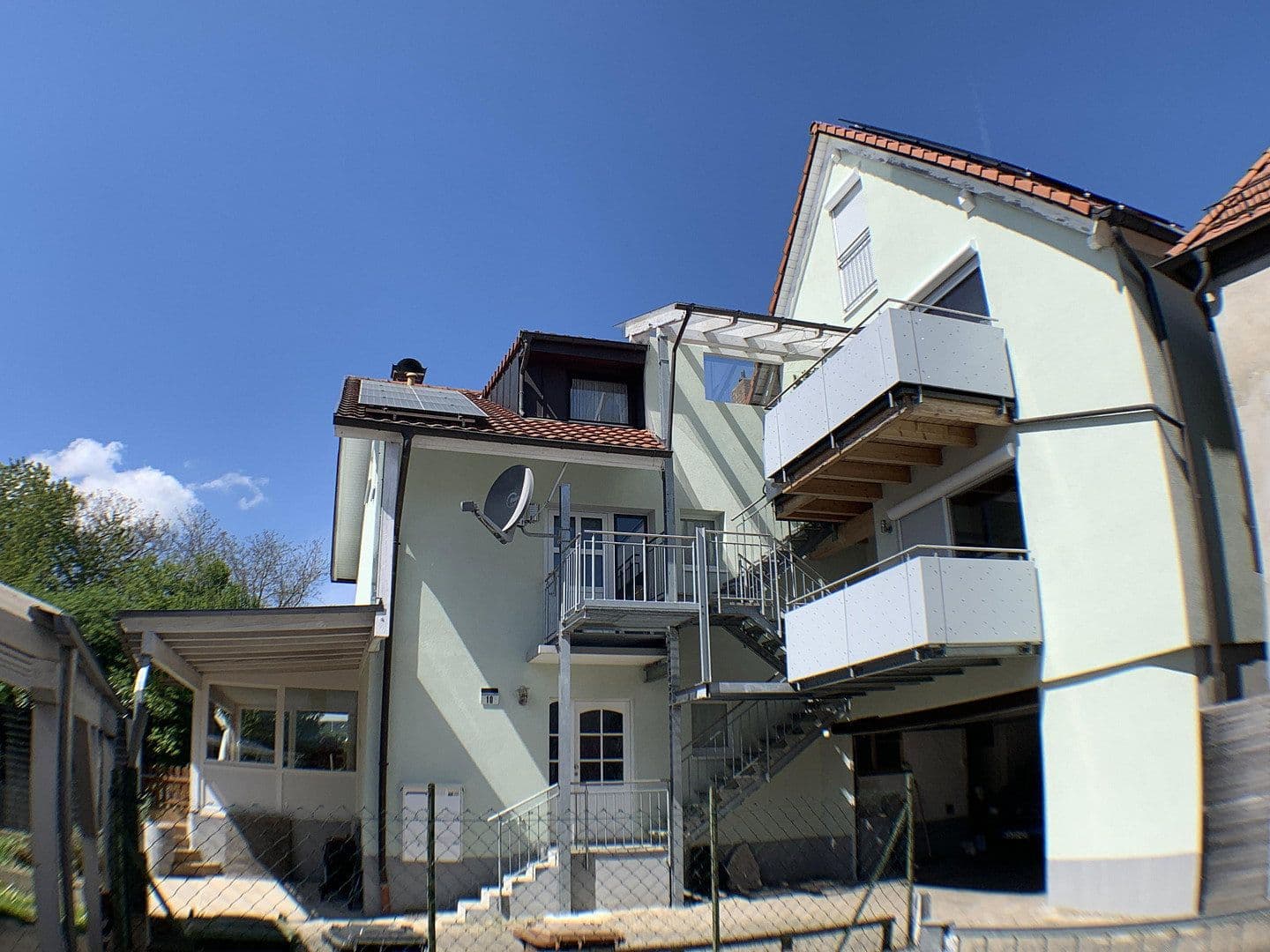 Prodej domu 375 m², pozemek 710 m², Freiburg im Breisgau, Bádensko-Württembersko Prodej domu 375 m², pozemek 710 m², Freiburg im Breisgau, Bádensko-Württembersko