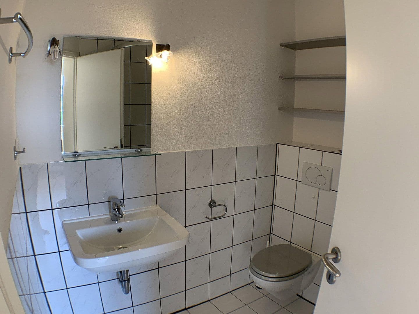 Prodej domu 375 m², pozemek 710 m², Freiburg im Breisgau, Bádensko-Württembersko Prodej domu 375 m², pozemek 710 m², Freiburg im Breisgau, Bádensko-Württembersko