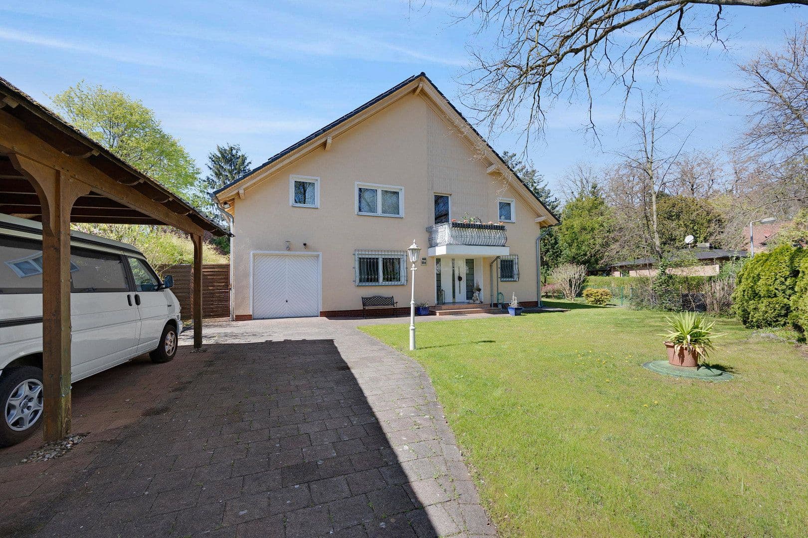 Prodej domu 250 m², pozemek 898 m², Berlin, Berlín Prodej domu 250 m², pozemek 898 m², Berlin, Berlín