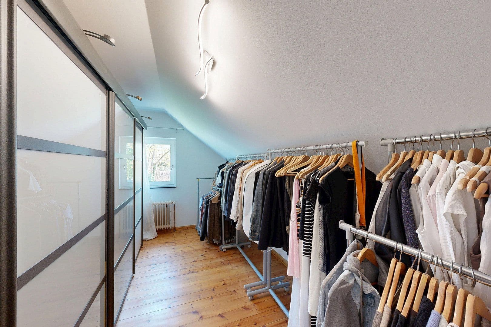 Prodej domu 250 m², pozemek 898 m², Berlin, Berlín Prodej domu 250 m², pozemek 898 m², Berlin, Berlín