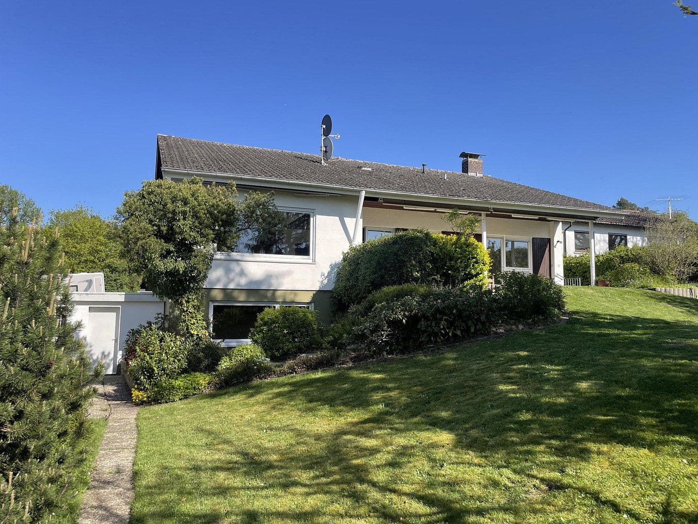 Prodej domu 206 m², pozemek 894 m², Roßdorf, Hessen Prodej domu 206 m², pozemek 894 m², Roßdorf, Hessen