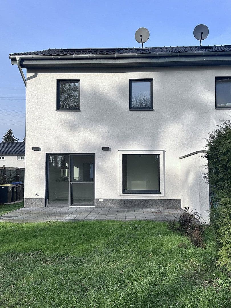 Prodej domu 107 m², pozemek 448 m², Kollwitzstraße 29, Brieselang, Braniborsko Prodej domu 107 m², pozemek 448 m², Kollwitzstraße 29, Brieselang, Braniborsko