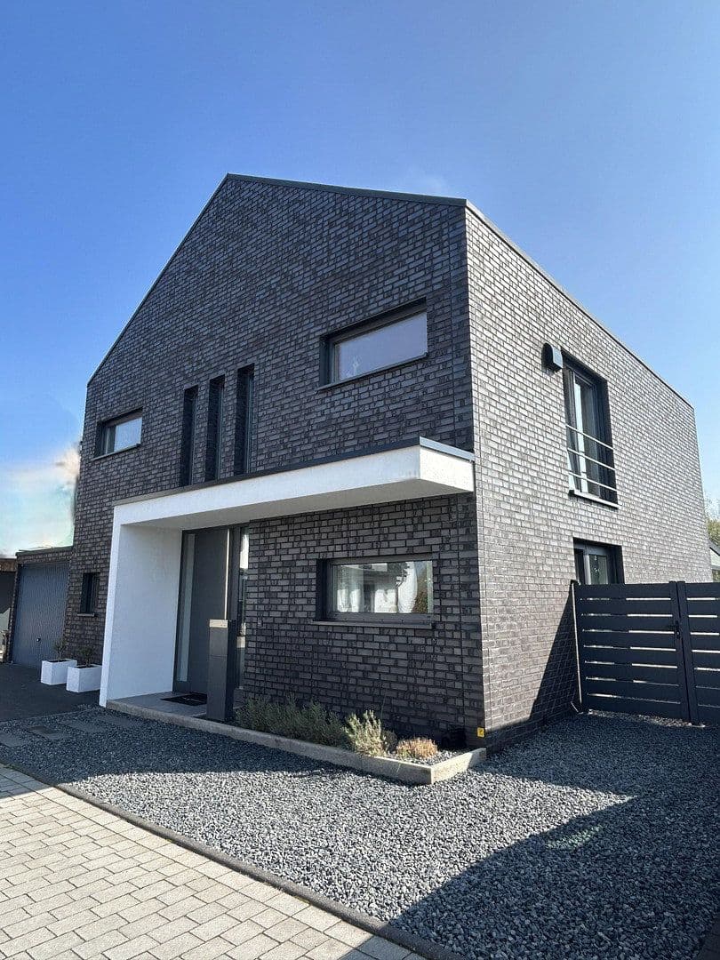 Prodej domu 152 m², pozemek 451 m², Jüchen, Severní Porýní-Vestfálsko Prodej domu 152 m², pozemek 451 m², Jüchen, Severní Porýní-Vestfálsko