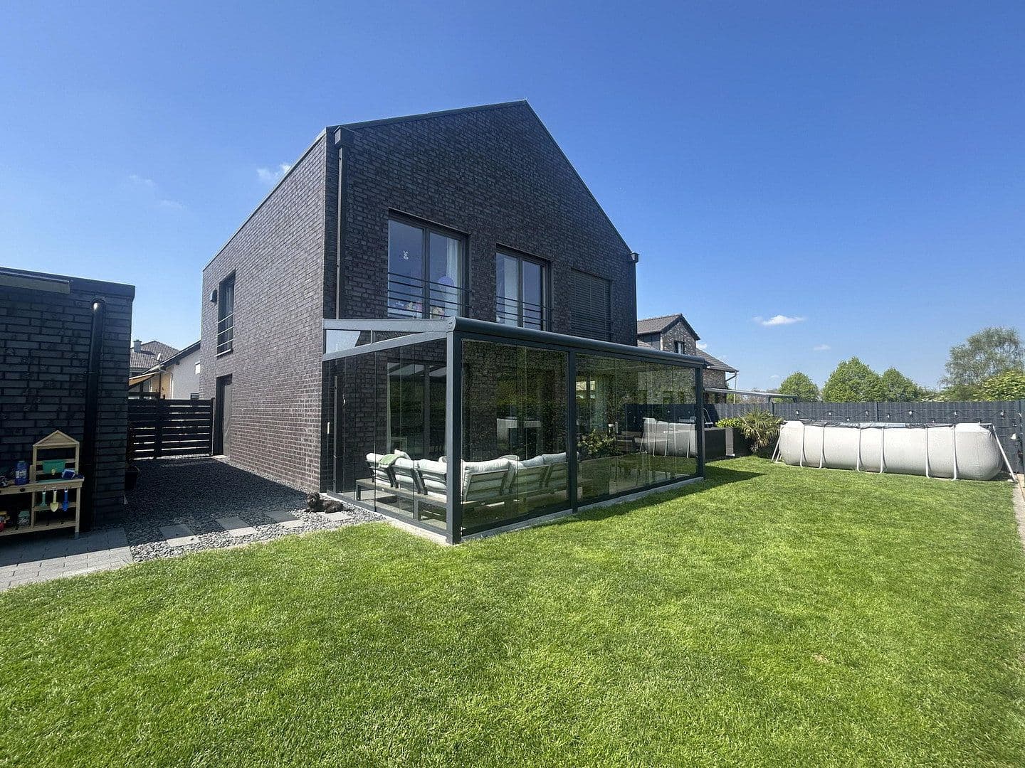 Prodej domu 152 m², pozemek 451 m², Jüchen, Severní Porýní-Vestfálsko Prodej domu 152 m², pozemek 451 m², Jüchen, Severní Porýní-Vestfálsko