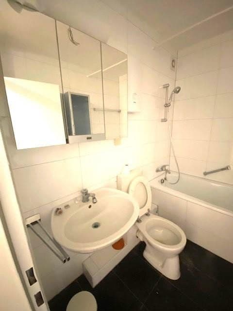 Pronájem bytu 2+1 67 m², Düsseldorf, Severní Porýní-Vestfálsko Pronájem bytu 2+1 67 m², Düsseldorf, Severní Porýní-Vestfálsko