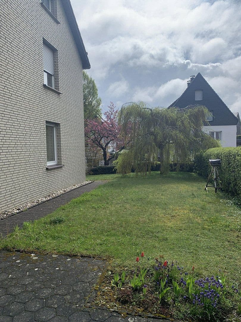 Prodej domu 166 m², pozemek 886 m², Brilon, Severní Porýní-Vestfálsko Prodej domu 166 m², pozemek 886 m², Brilon, Severní Porýní-Vestfálsko