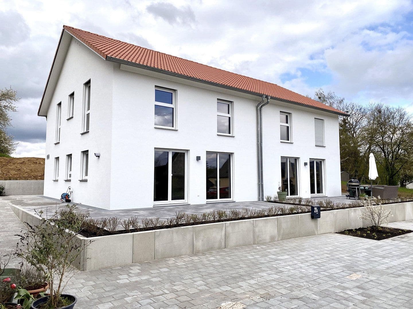 Pronájem domu 127 m², pozemek 462 m², Ziegelweg 21A, Ellingen, Bavorsko Pronájem domu 127 m², pozemek 462 m², Ziegelweg 21A, Ellingen, Bavorsko