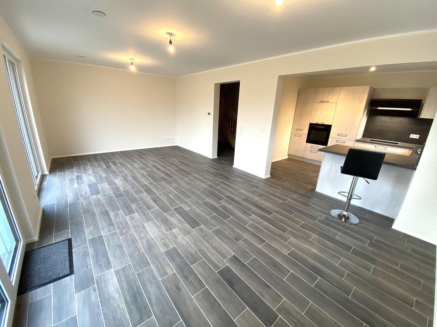 Pronájem domu 127 m², pozemek 462 m², Ziegelweg 21A, Ellingen, Bavorsko Pronájem domu 127 m², pozemek 462 m², Ziegelweg 21A, Ellingen, Bavorsko