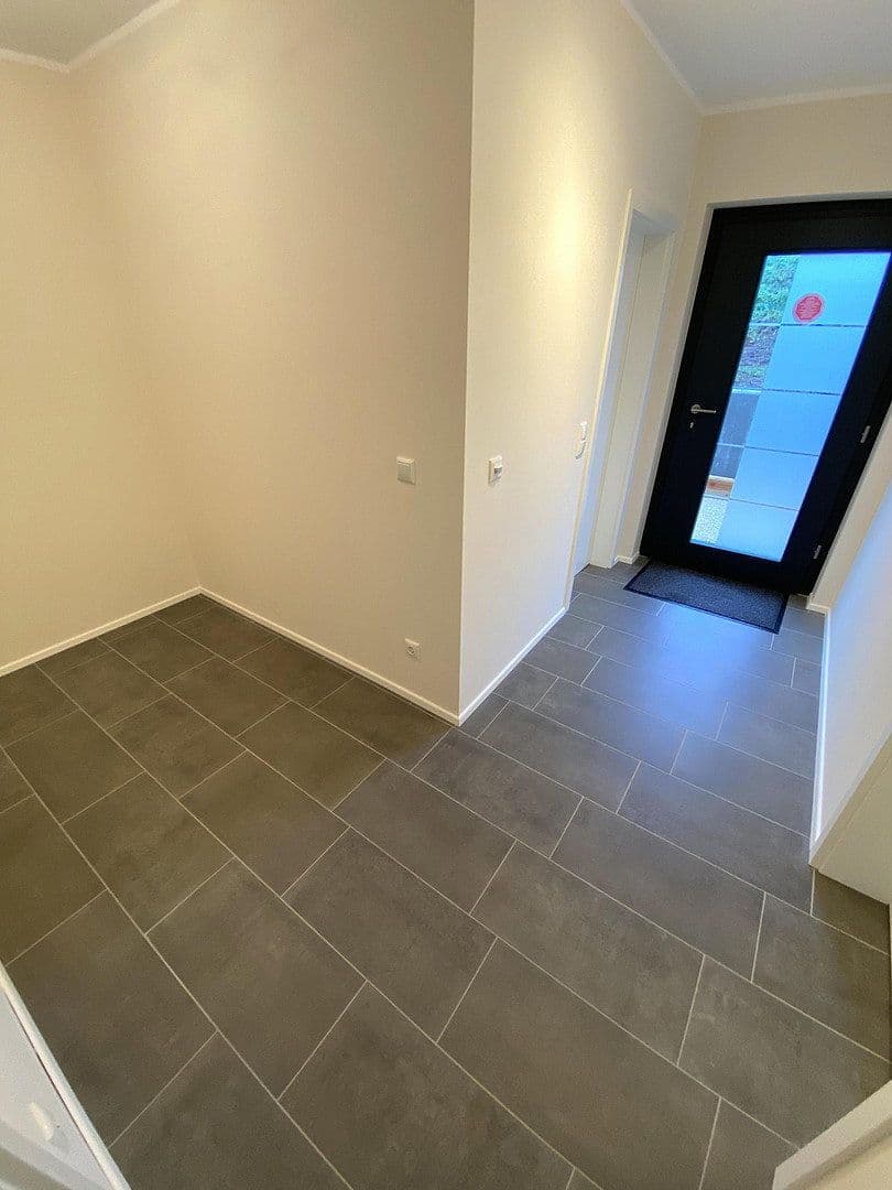 Pronájem domu 127 m², pozemek 462 m², Ziegelweg 21A, Ellingen, Bavorsko Pronájem domu 127 m², pozemek 462 m², Ziegelweg 21A, Ellingen, Bavorsko