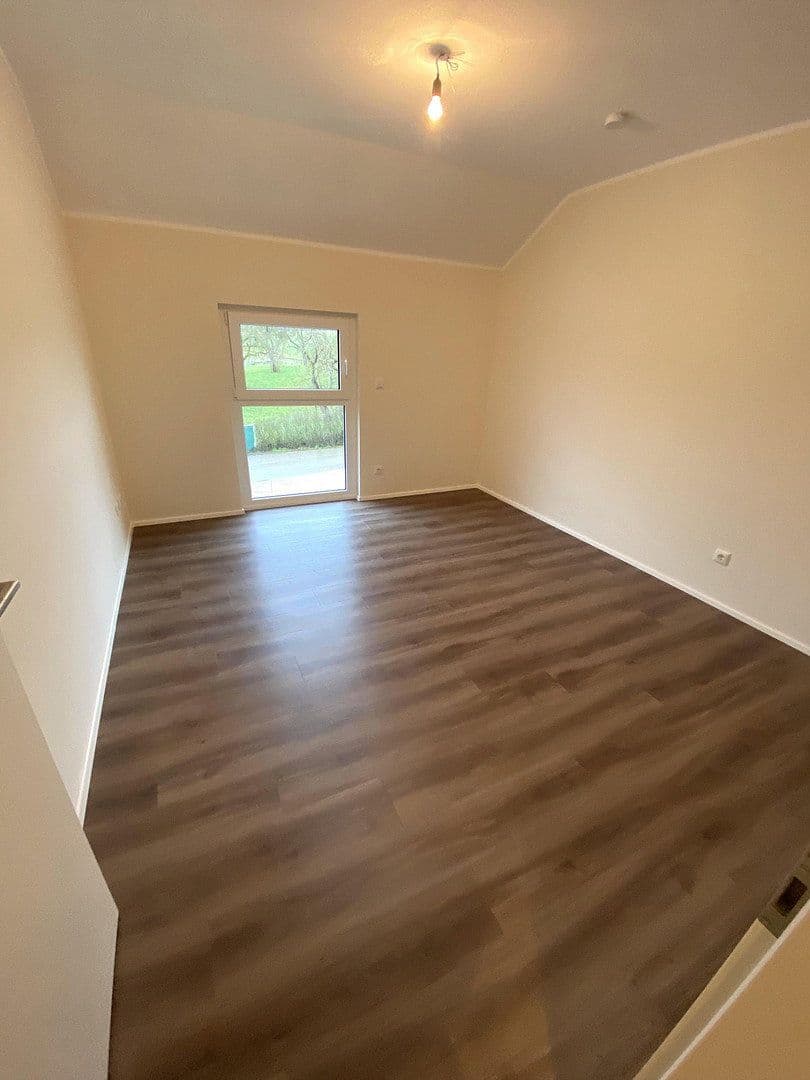 Pronájem domu 127 m², pozemek 462 m², Ziegelweg 21A, Ellingen, Bavorsko Pronájem domu 127 m², pozemek 462 m², Ziegelweg 21A, Ellingen, Bavorsko