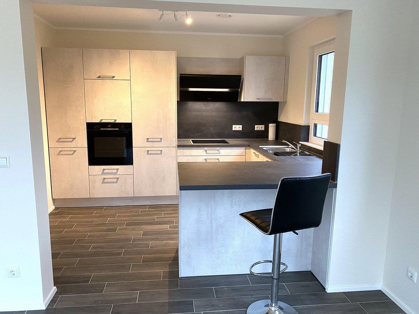 Pronájem domu 127 m², pozemek 462 m², Ziegelweg 21A, Ellingen, Bavorsko Pronájem domu 127 m², pozemek 462 m², Ziegelweg 21A, Ellingen, Bavorsko