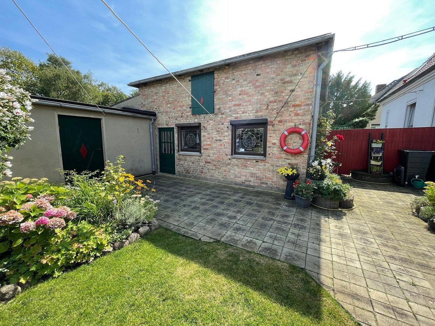 Prodej domu 140 m², pozemek 686 m², Rostock, Mecklenburg-Vorpommern Prodej domu 140 m², pozemek 686 m², Rostock, Mecklenburg-Vorpommern