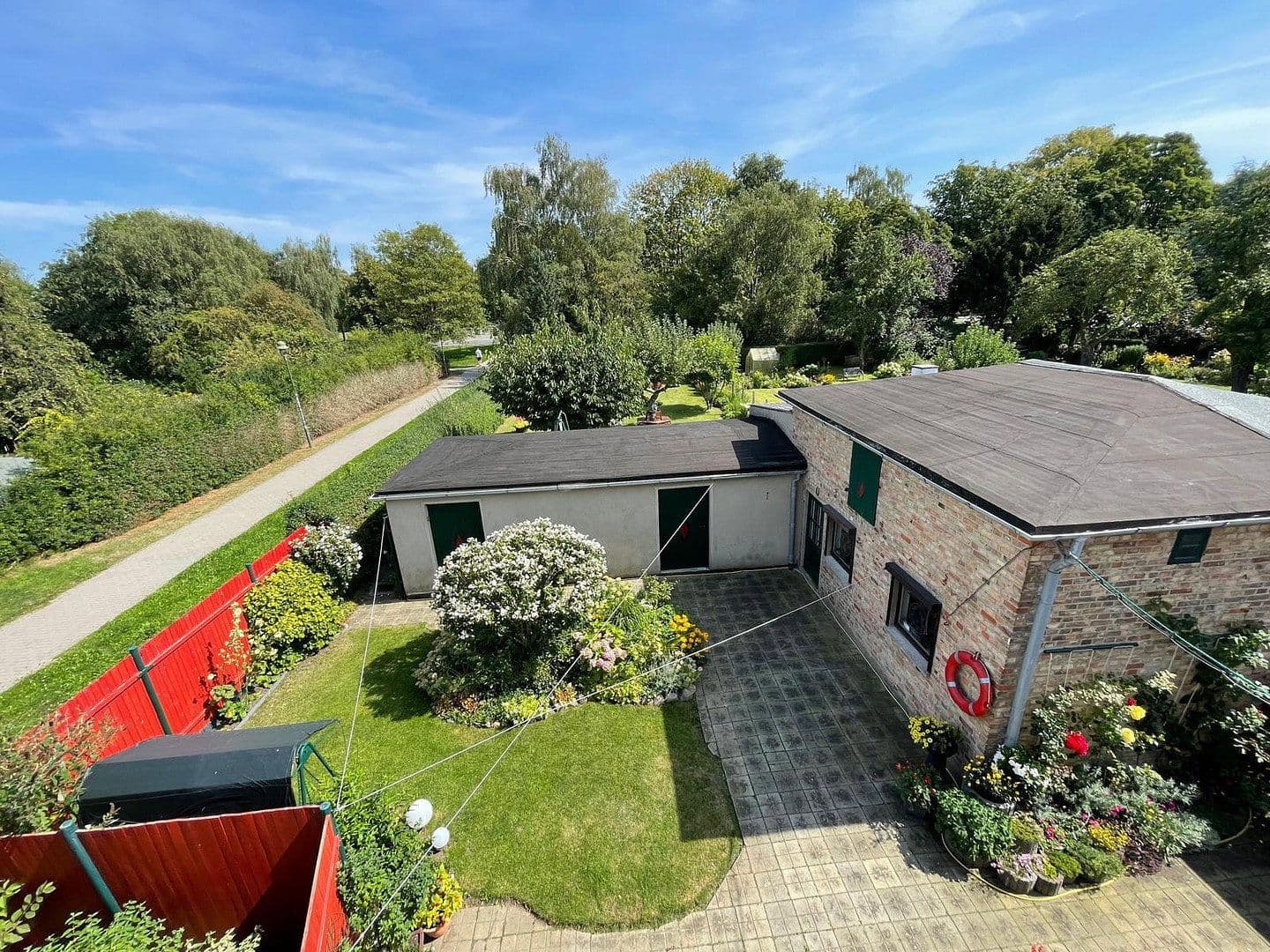 Prodej domu 140 m², pozemek 686 m², Rostock, Mecklenburg-Vorpommern Prodej domu 140 m², pozemek 686 m², Rostock, Mecklenburg-Vorpommern