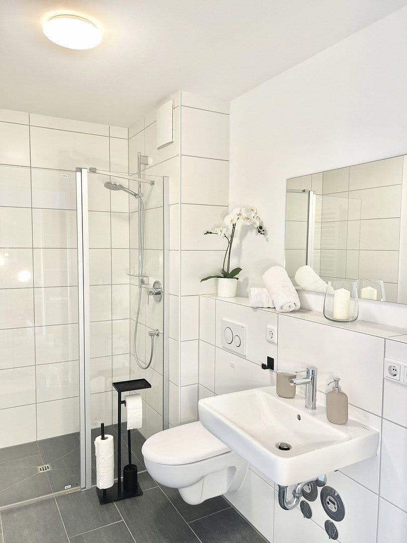 Pronájem bytu 1+1 34 m², Maximilianstraße 43, Nürnberg, Bavorsko Pronájem bytu 1+1 34 m², Maximilianstraße 43, Nürnberg, Bavorsko