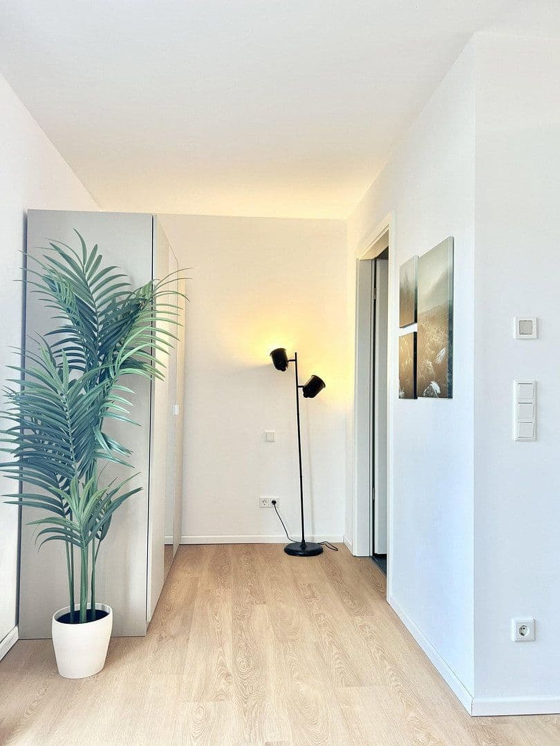 Pronájem bytu 1+1 34 m², Maximilianstraße 43, Nürnberg, Bavorsko Pronájem bytu 1+1 34 m², Maximilianstraße 43, Nürnberg, Bavorsko