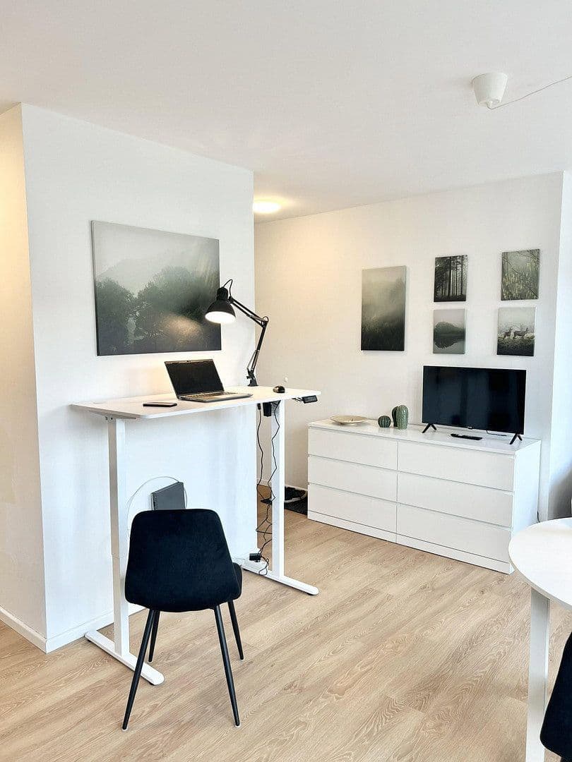Pronájem bytu 1+1 34 m², Maximilianstraße 43, Nürnberg, Bavorsko Pronájem bytu 1+1 34 m², Maximilianstraße 43, Nürnberg, Bavorsko
