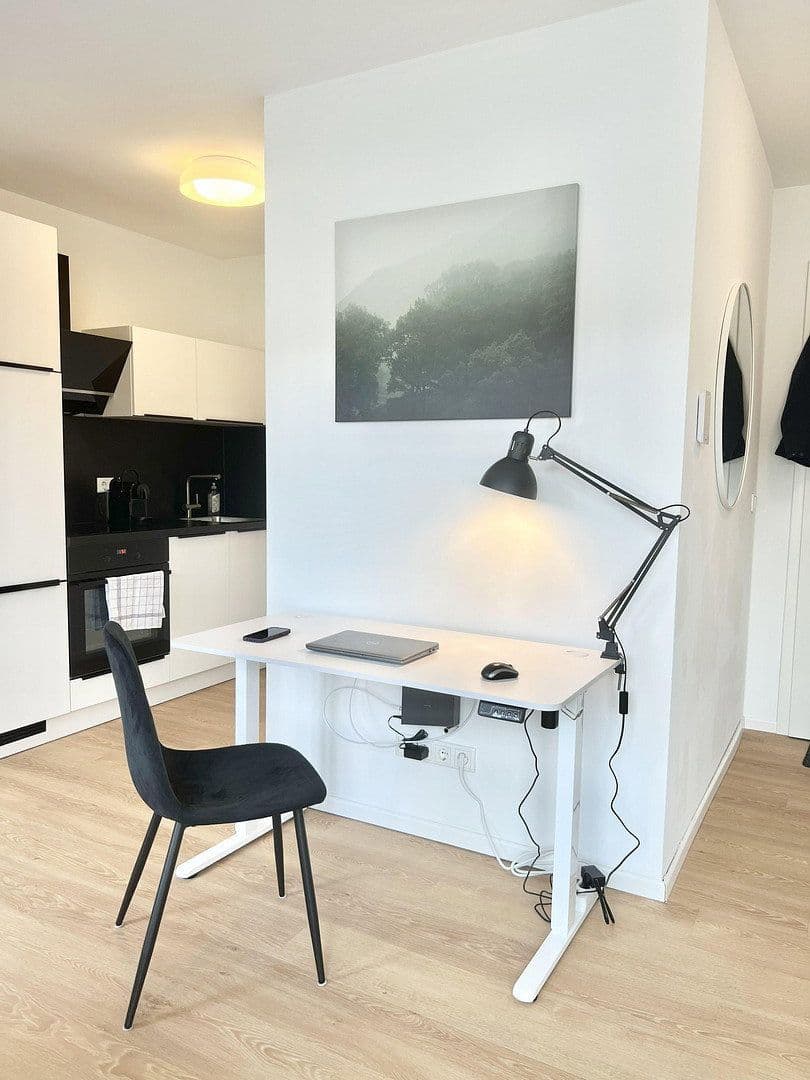 Pronájem bytu 1+1 34 m², Maximilianstraße 43, Nürnberg, Bavorsko Pronájem bytu 1+1 34 m², Maximilianstraße 43, Nürnberg, Bavorsko