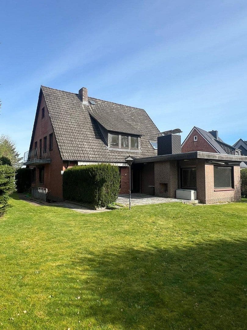 Prodej domu 198 m², pozemek 698 m², Bad Oldesloe, Šlesvicko-Holštýnsko Prodej domu 198 m², pozemek 698 m², Bad Oldesloe, Šlesvicko-Holštýnsko