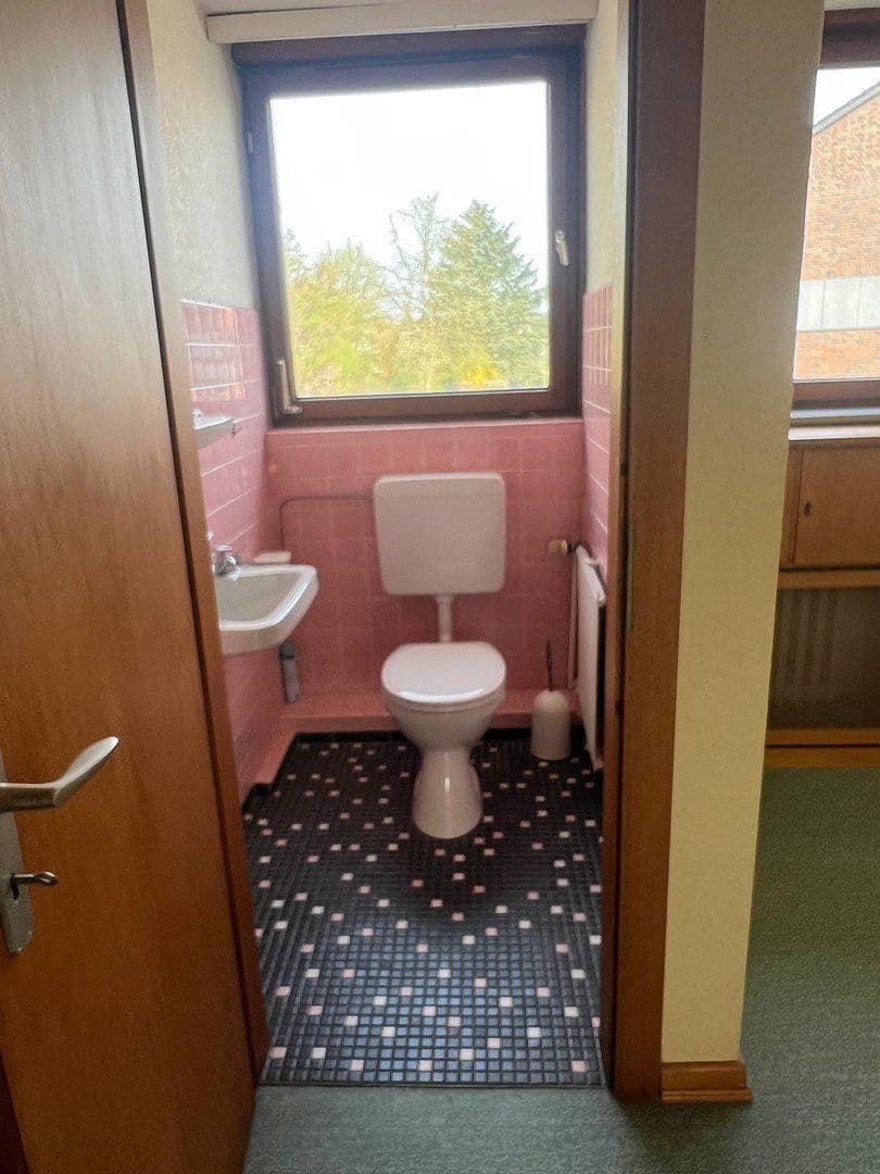 Prodej domu 198 m², pozemek 698 m², Bad Oldesloe, Šlesvicko-Holštýnsko Prodej domu 198 m², pozemek 698 m², Bad Oldesloe, Šlesvicko-Holštýnsko