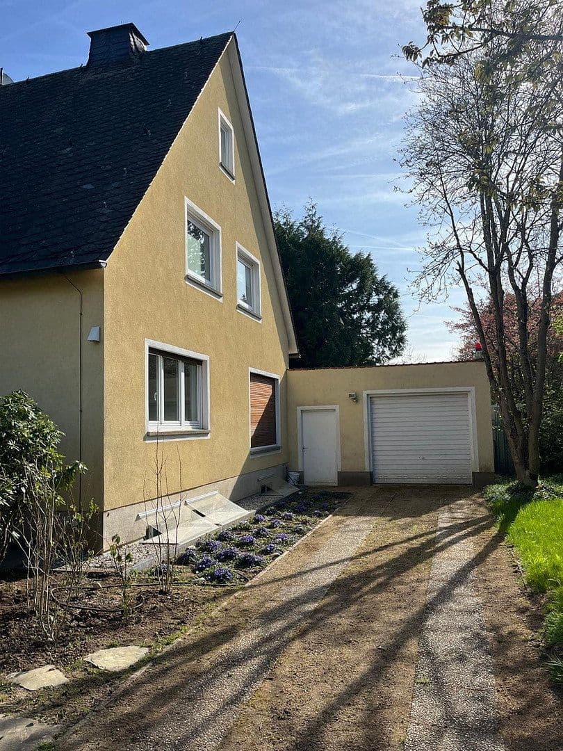 Prodej domu 195 m², pozemek 788 m², Bad Homburg vor der Höhe, Hessen Prodej domu 195 m², pozemek 788 m², Bad Homburg vor der Höhe, Hessen