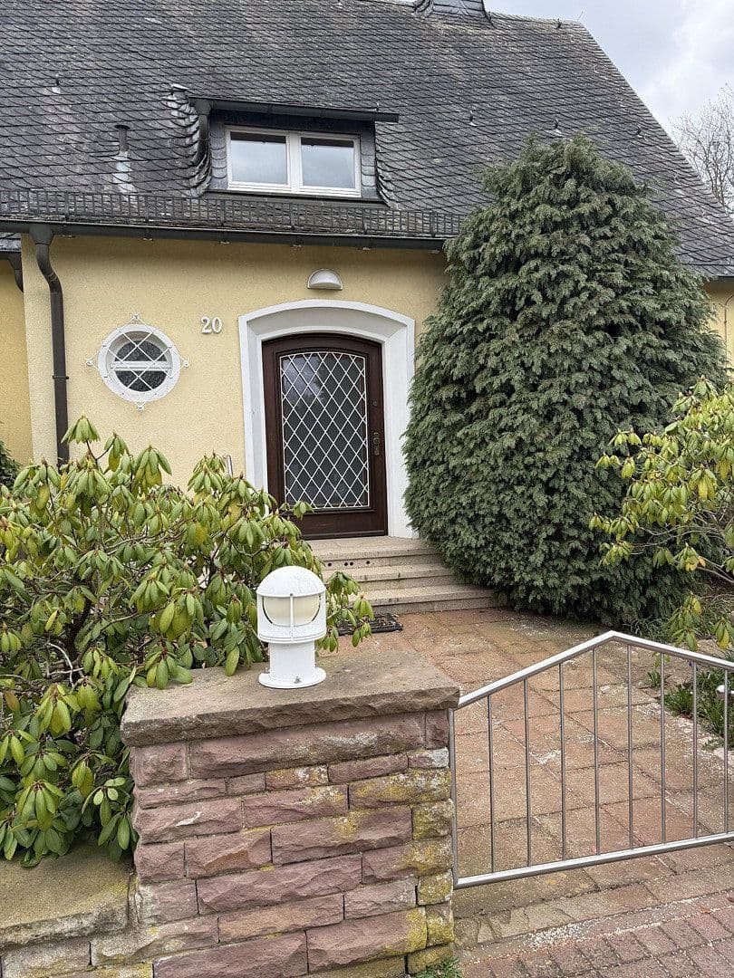 Prodej domu 195 m², pozemek 788 m², Bad Homburg vor der Höhe, Hessen Prodej domu 195 m², pozemek 788 m², Bad Homburg vor der Höhe, Hessen