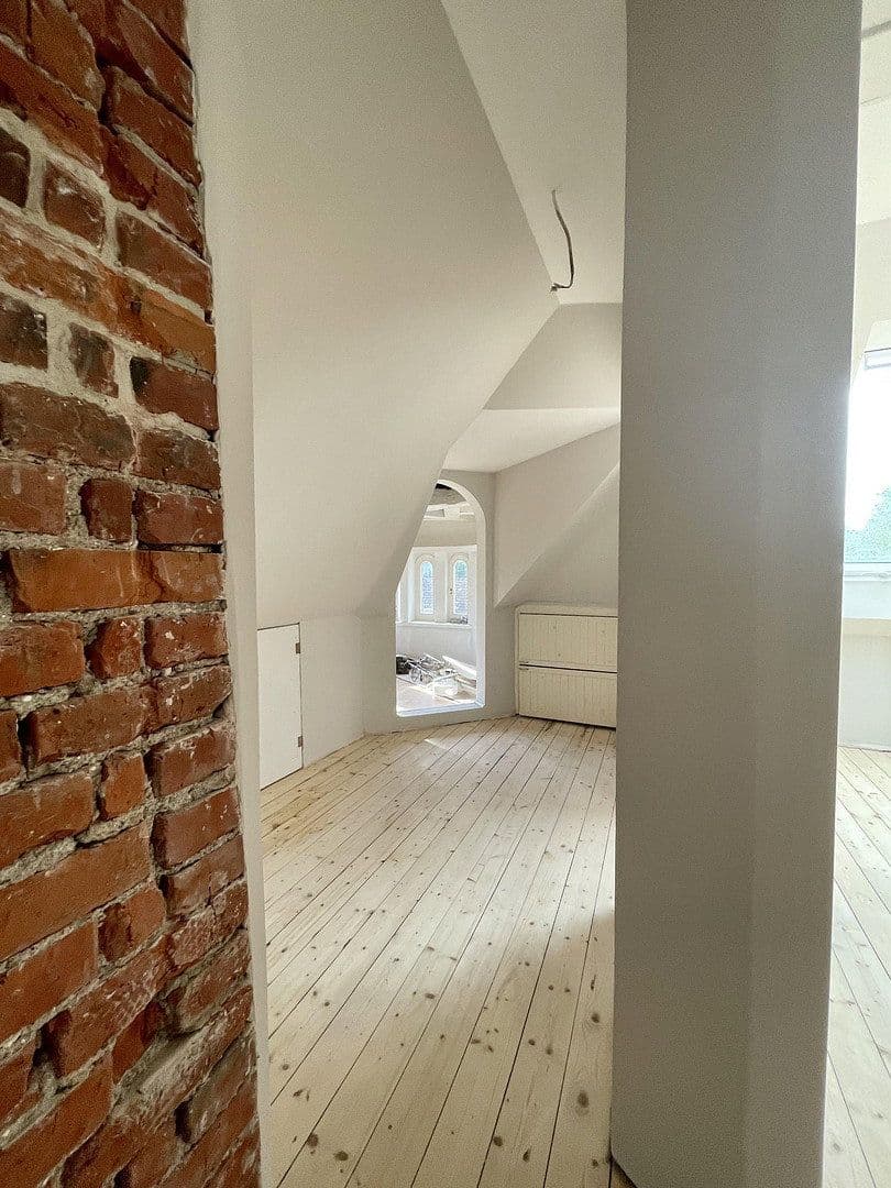 Prodej domu 335 m², pozemek 481 m², Sohnreystraße 17, Northeim, Dolní Sasko Prodej domu 335 m², pozemek 481 m², Sohnreystraße 17, Northeim, Dolní Sasko