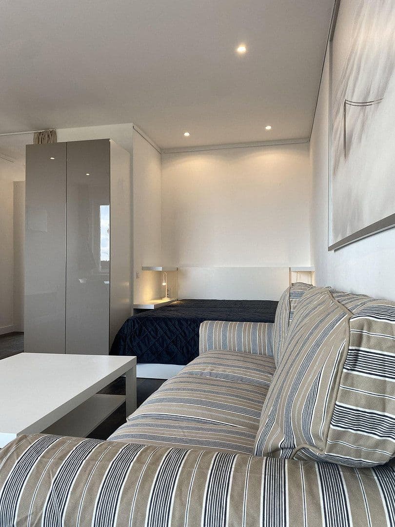 Pronájem bytu 1+1 42 m², Hubertusallee 6, Berlin, Berlín Pronájem bytu 1+1 42 m², Hubertusallee 6, Berlin, Berlín