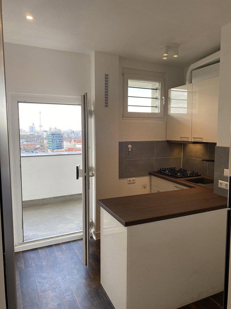 Pronájem bytu 1+1 42 m², Hubertusallee 6, Berlin, Berlín Pronájem bytu 1+1 42 m², Hubertusallee 6, Berlin, Berlín