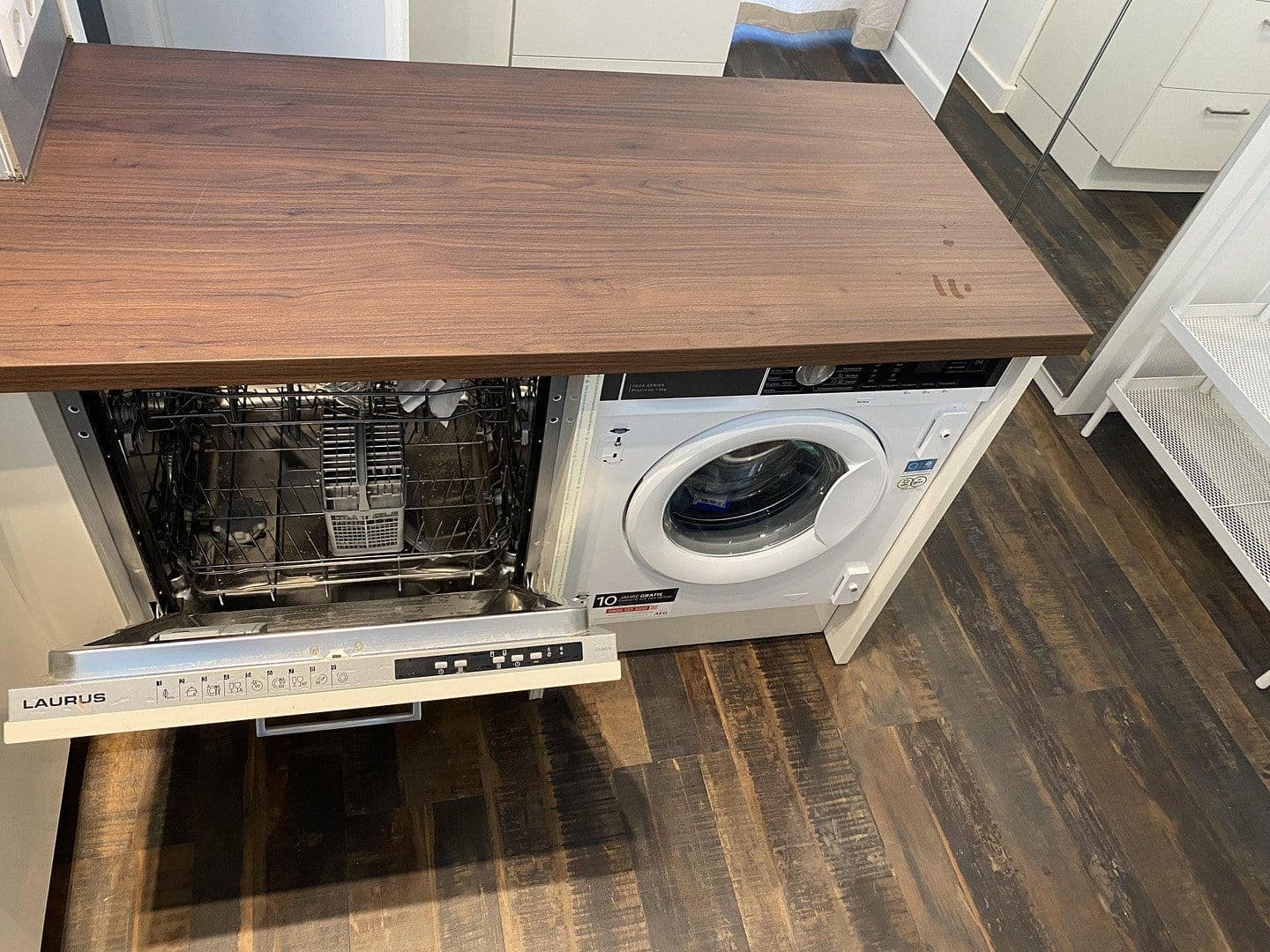 Pronájem bytu 1+1 42 m², Hubertusallee 6, Berlin, Berlín Pronájem bytu 1+1 42 m², Hubertusallee 6, Berlin, Berlín