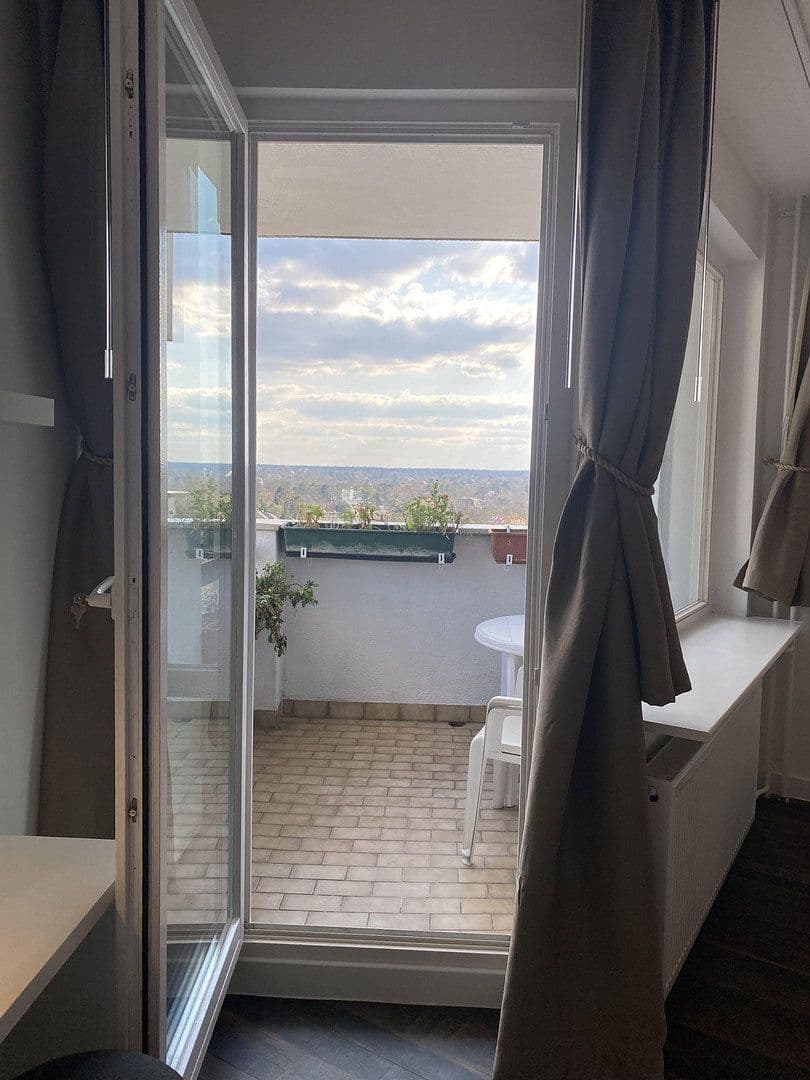 Pronájem bytu 1+1 42 m², Hubertusallee 6, Berlin, Berlín Pronájem bytu 1+1 42 m², Hubertusallee 6, Berlin, Berlín