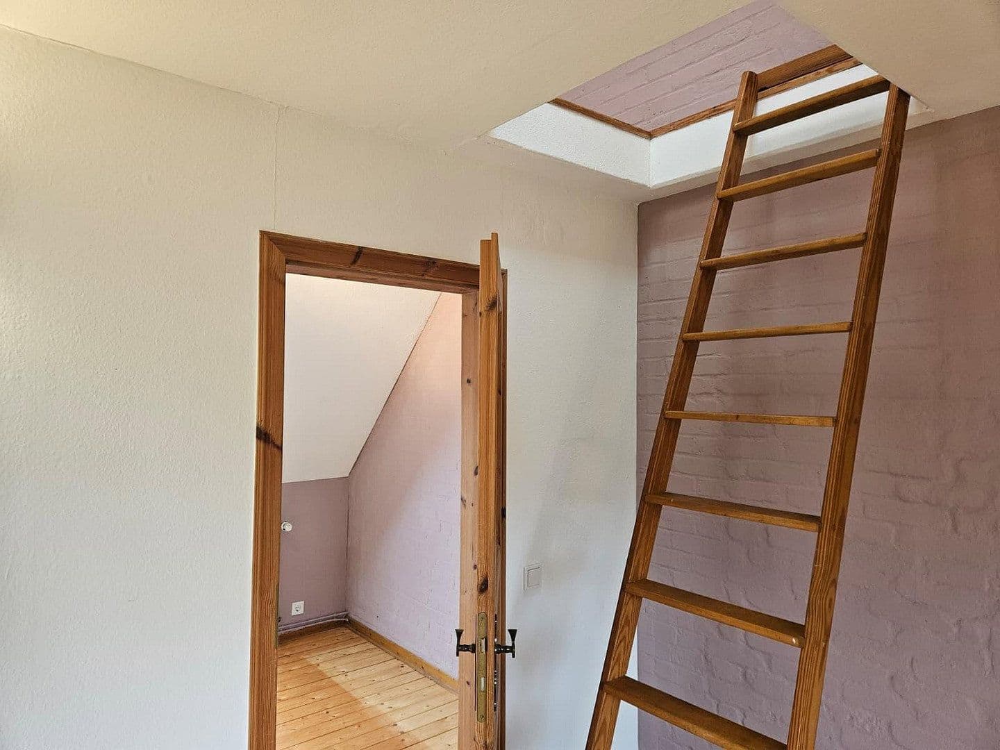 Pronájem bytu 3+1 54 m², Dorfstraße 25, Moisburg, Dolní Sasko Pronájem bytu 3+1 54 m², Dorfstraße 25, Moisburg, Dolní Sasko