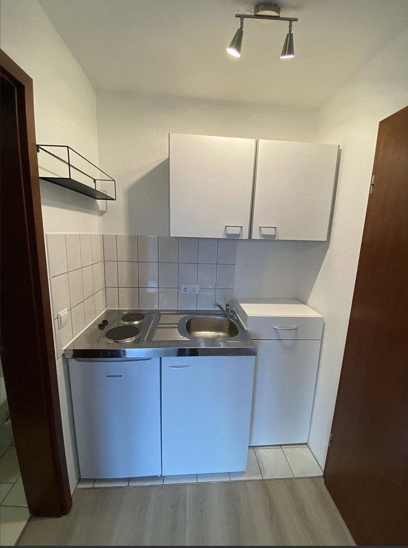 Pronájem bytu 1+1 21 m², Föhrenweg 16, Kaiserslautern, Porýní-Falc Pronájem bytu 1+1 21 m², Föhrenweg 16, Kaiserslautern, Porýní-Falc