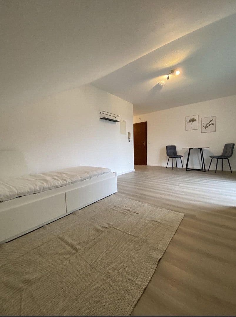 Pronájem bytu 1+1 21 m², Föhrenweg 16, Kaiserslautern, Porýní-Falc Pronájem bytu 1+1 21 m², Föhrenweg 16, Kaiserslautern, Porýní-Falc