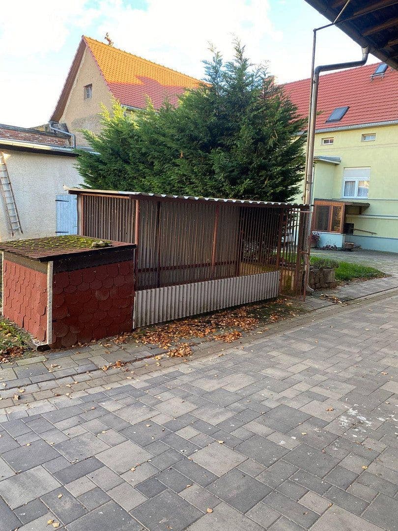 Prodej domu 260 m², pozemek 3.290 m², Nienburg (Saale), Sasko-Anhaltsko Prodej domu 260 m², pozemek 3.290 m², Nienburg (Saale), Sasko-Anhaltsko