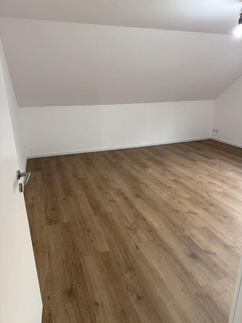 Pronájem bytu 3+1 77 m², Laudenbach, Bavorsko Pronájem bytu 3+1 77 m², Laudenbach, Bavorsko