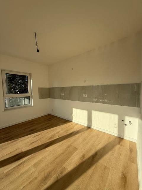 Pronájem bytu 3+1 60 m², Alt-Biesdorf 49, Berlin, Berlín Pronájem bytu 3+1 60 m², Alt-Biesdorf 49, Berlin, Berlín