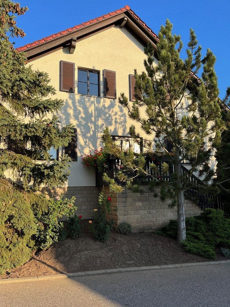 Prodej domu 206 m², pozemek 811 m², zur Heide 53, Naumburg (Saale), Sasko-Anhaltsko Prodej domu 206 m², pozemek 811 m², zur Heide 53, Naumburg (Saale), Sasko-Anhaltsko