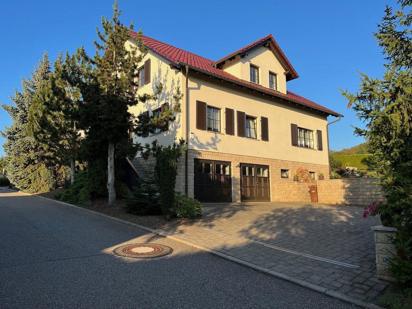 Prodej domu 206 m², pozemek 811 m², zur Heide 53, Naumburg (Saale), Sasko-Anhaltsko Prodej domu 206 m², pozemek 811 m², zur Heide 53, Naumburg (Saale), Sasko-Anhaltsko