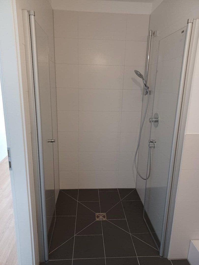 Pronájem bytu 1+1 31 m², Bossestr. 7m, Berlin, Berlín Pronájem bytu 1+1 31 m², Bossestr. 7m, Berlin, Berlín