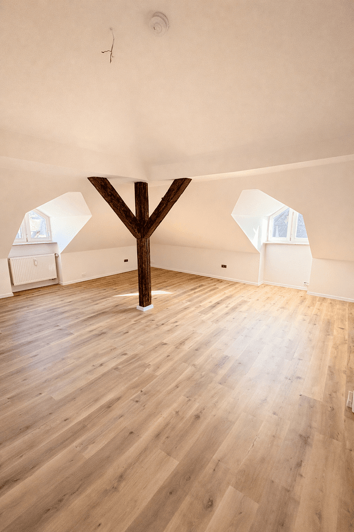Pronájem bytu 4+1 151 m², Westliche Stadtmauerstraße 64, Erlangen, Bavorsko Pronájem bytu 4+1 151 m², Westliche Stadtmauerstraße 64, Erlangen, Bavorsko